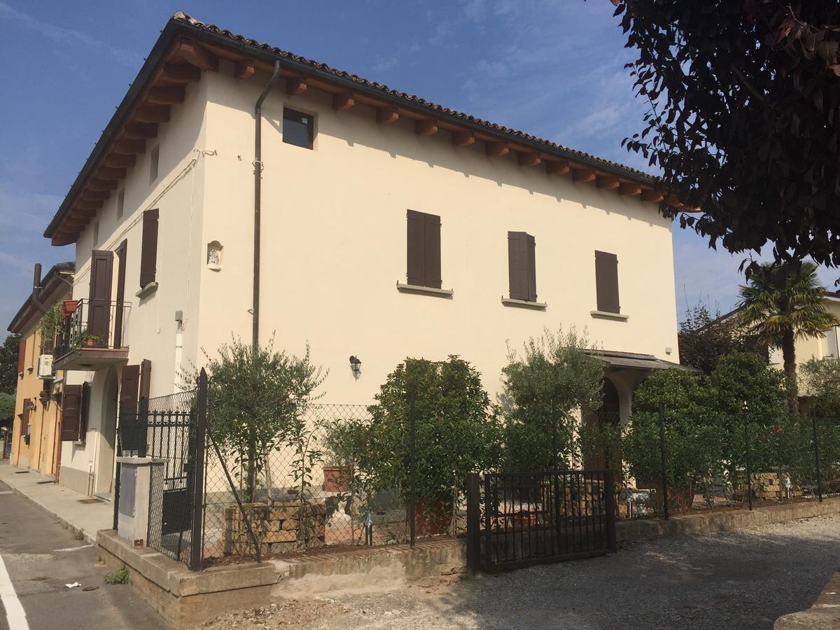 Casa Nives Bed & Breakfast San Pietro in Casale Exterior foto